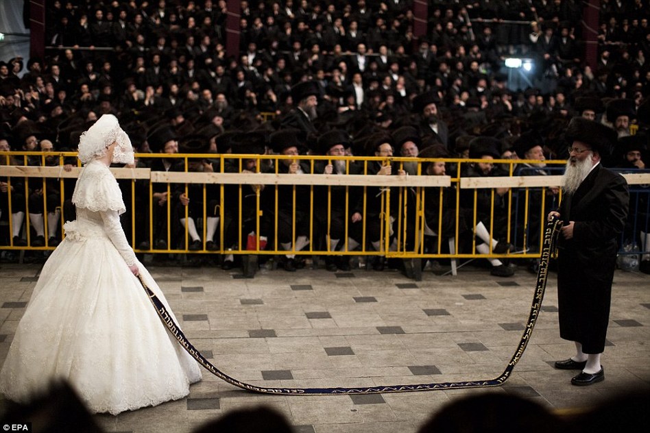 奇异有趣的成婚风俗--犹太婚礼：不忘圣战