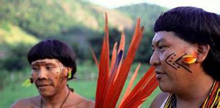 雅诺马马原始部落的恐怖习俗