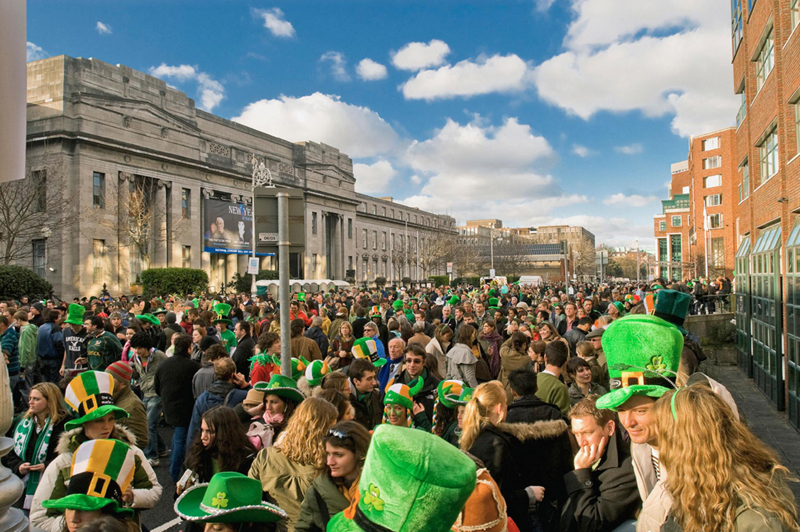 世界十大奇葩节日--爱尔兰绿帽子节"圣帕特里克节"