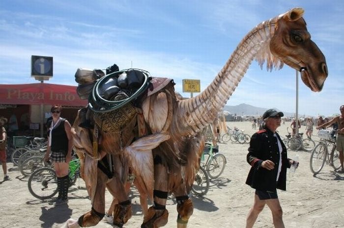 探索美国反传统节日--＂火人节＂(Burning Man Festival)