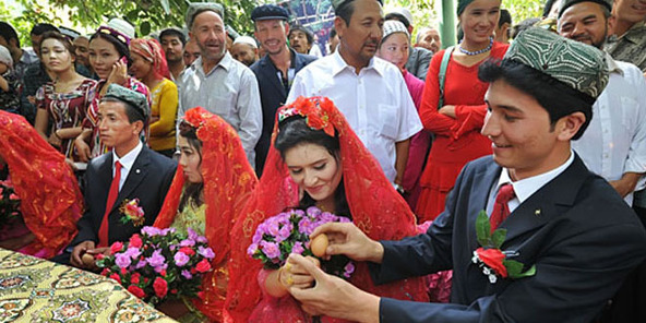 维吾尔族习俗禁忌--维吾尔族婚俗