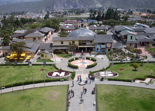 厄瓜多尔旅游指南--赤道纪念碑