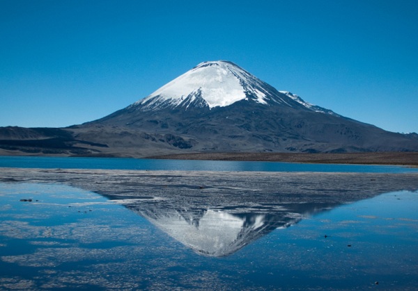 玻利维亚旅游指南--玻利维亚内瓦多萨哈马火山