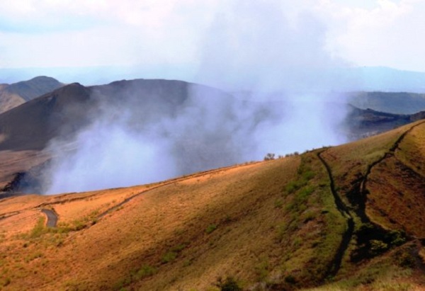 尼加拉瓜旅游景点大全--马萨亚火山公园的圣地亚哥火山口