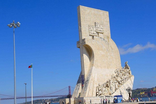 葡萄牙文物古迹一览--航海大发现纪念碑（Padrão dos Descobrimentos）