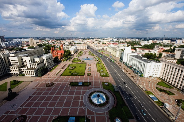 白罗斯风俗习惯--首都明斯克的独立广场
