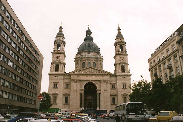 ​匈牙利首都布达佩斯旅游景点大全--圣•伊斯特万大教堂​