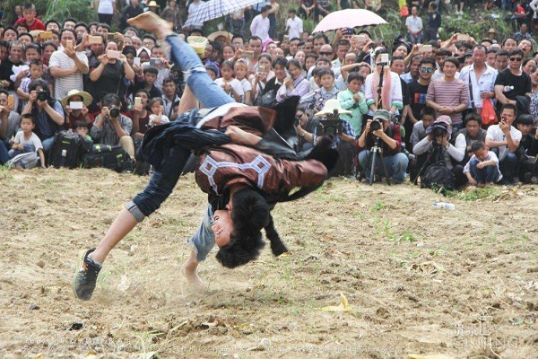 侗族传统节日一览--侗族摔跤节