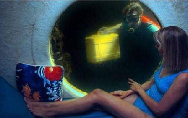 世界奇葩旅馆合集--海底旅馆位于美国佛罗里达州，据说是世界上独一无二的海底旅馆，每个房间都设有录影机、空调、热水，还有潜水训练课程，不足的是没有游泳池。